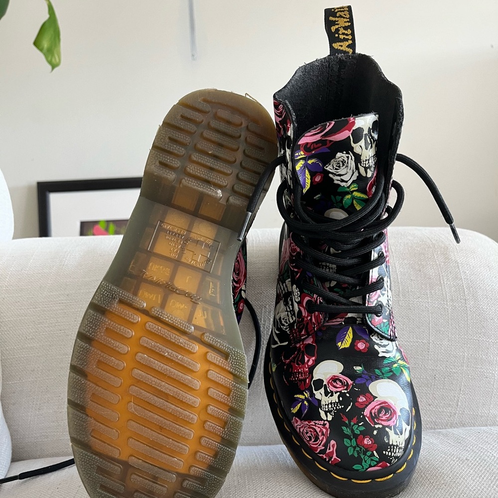 DocMartens boots size 8